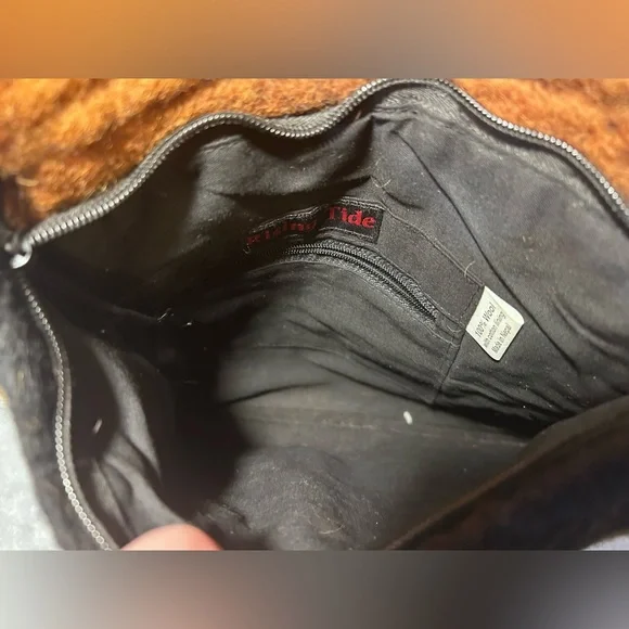 Rising Tide 100% Wool Floral 3D Rose Hippie Shoulder Bag - Picture 7 of 9